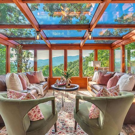 Family Chalet With Sauna, Hottub, Heavenly Views! Mins To Downtown! Gatlinburg Kültér fotó