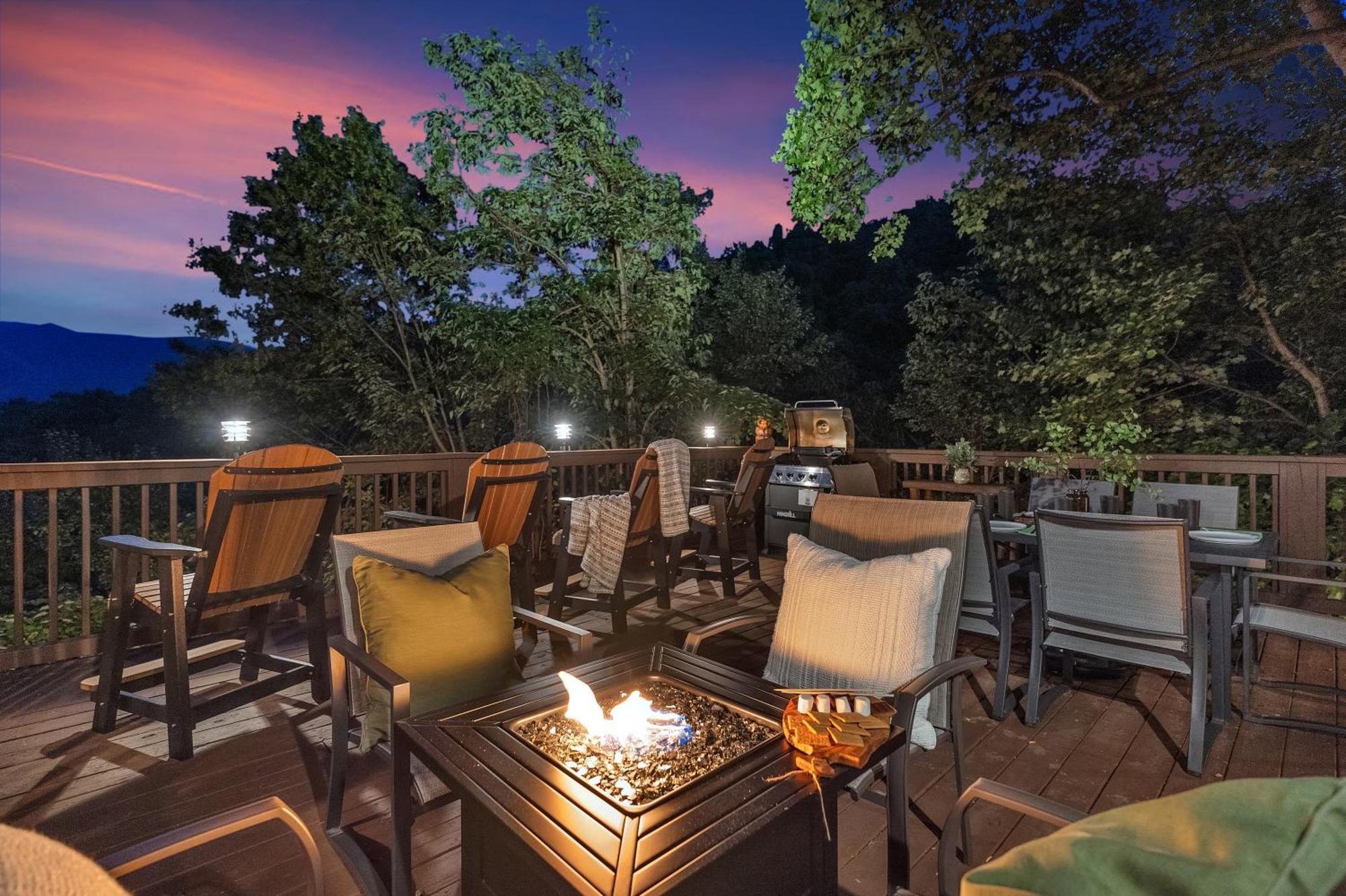 Family Chalet With Sauna, Hottub, Heavenly Views! Mins To Downtown! Gatlinburg Kültér fotó