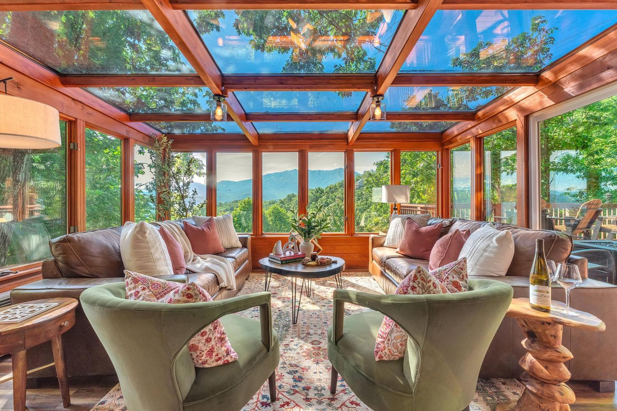 Family Chalet With Sauna, Hottub, Heavenly Views! Mins To Downtown! Gatlinburg Kültér fotó