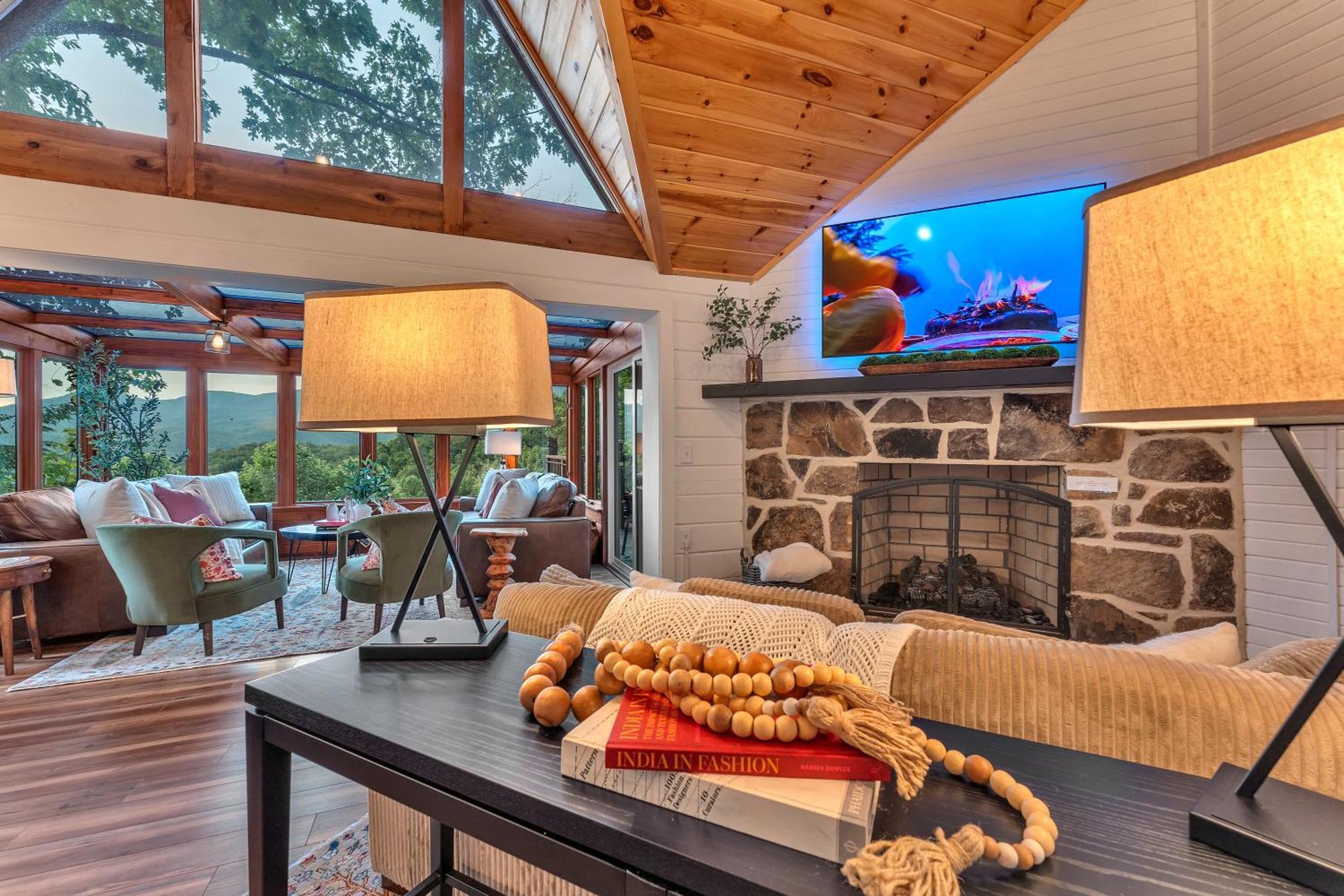 Family Chalet With Sauna, Hottub, Heavenly Views! Mins To Downtown! Gatlinburg Kültér fotó