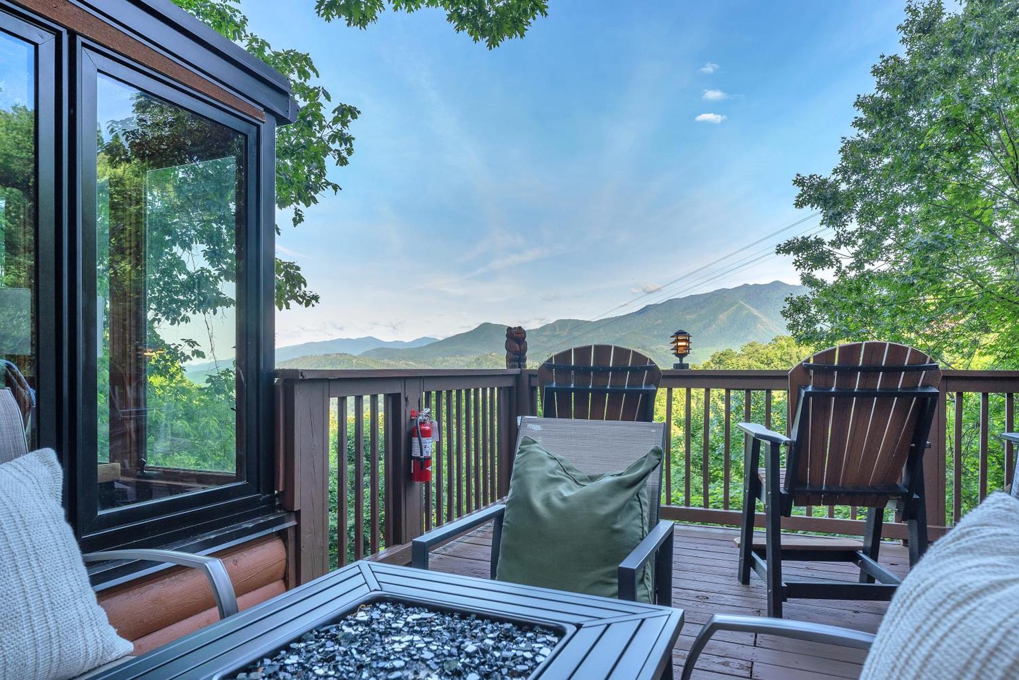 Family Chalet With Sauna, Hottub, Heavenly Views! Mins To Downtown! Gatlinburg Kültér fotó